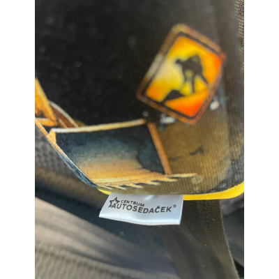 Polstrování na bezpečnostní pás - bagr