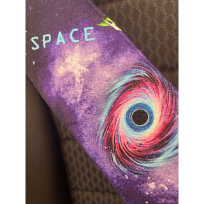 Polstrování na bezpečnostní pás - vesmír